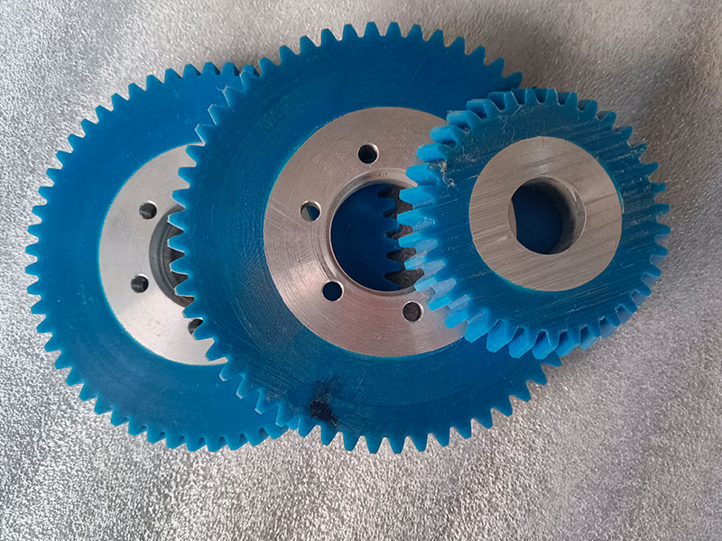 尼龙齿轮用多少黄油比较合拍？